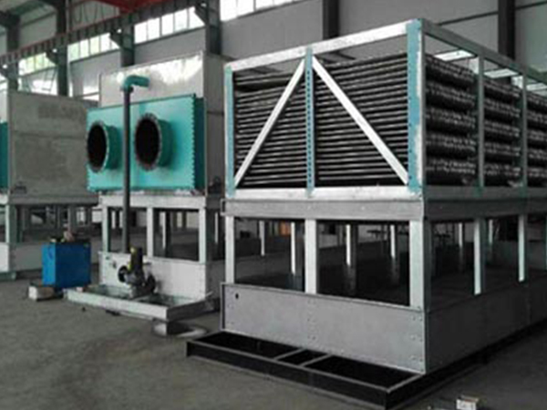 閉式冷卻塔生產(chǎn)現(xiàn)場